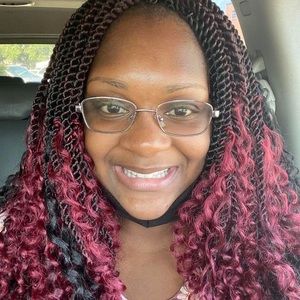 Meet your Posher, Candace